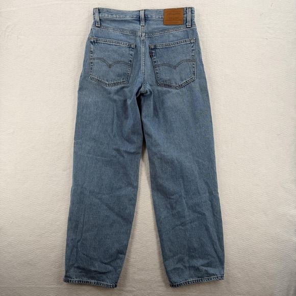 Levi's Premium Baggy Dad Jeans Womens 24 Blue Light Wash Distressed Knee Rips - Picture 2 of 10